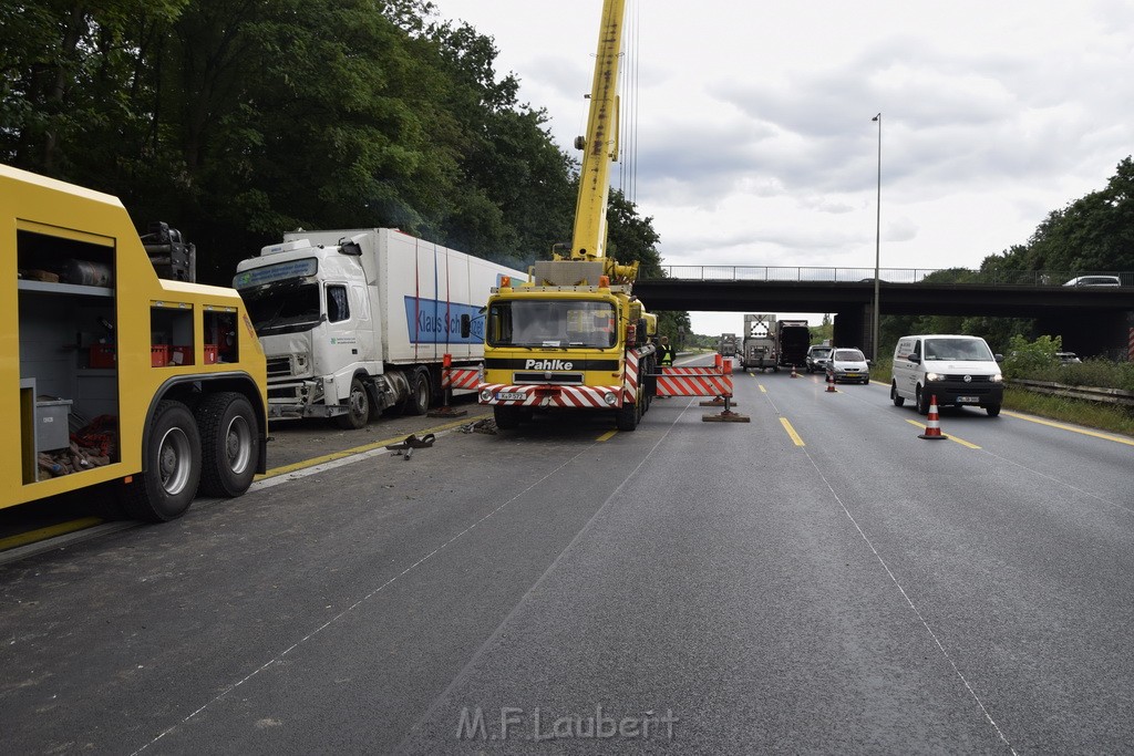 Schwerer VU A 3 Rich Oberhausen Hoehe AK Leverkusen P843.JPG - Miklos Laubert